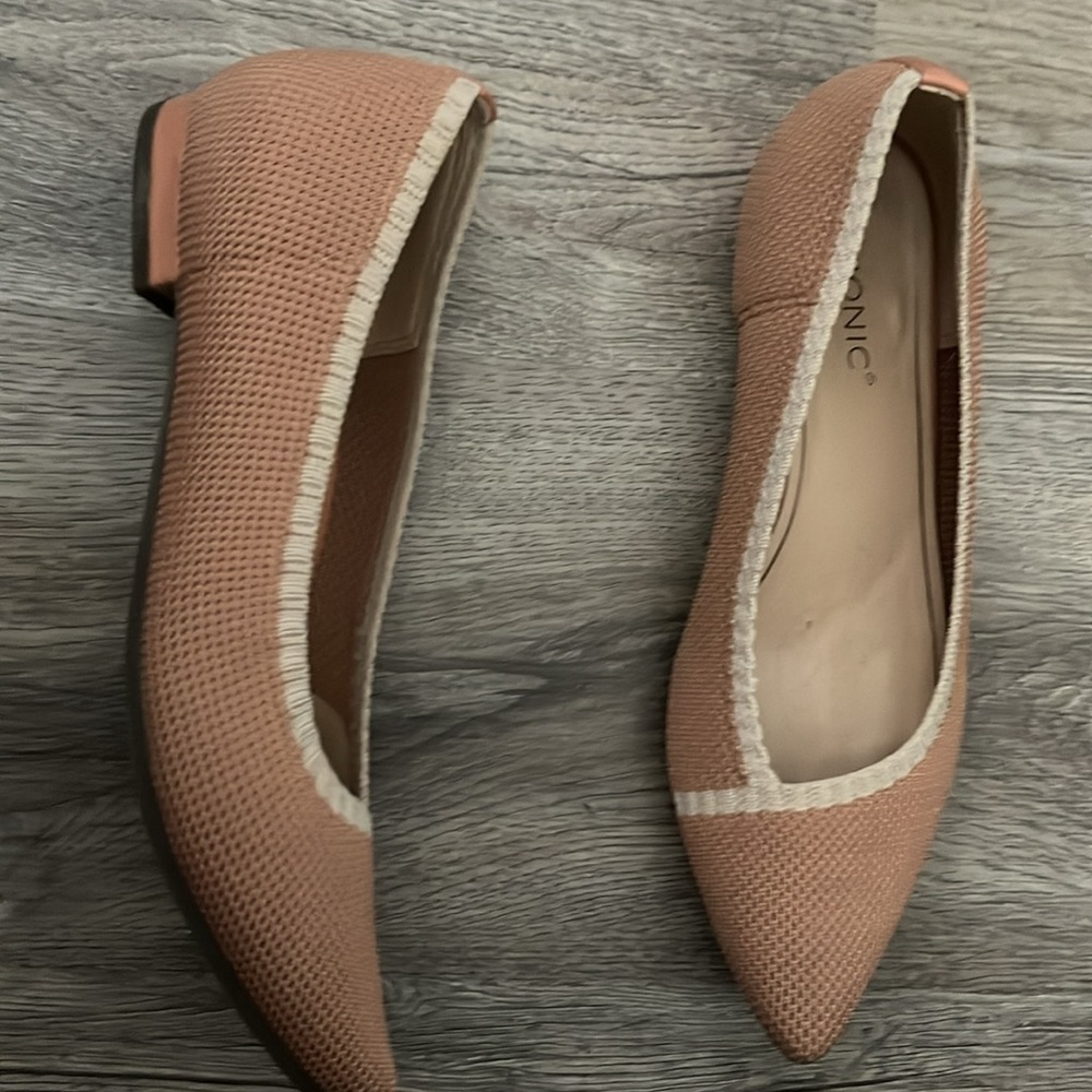 Vionic pointed toe flat - Picture 2 of 4